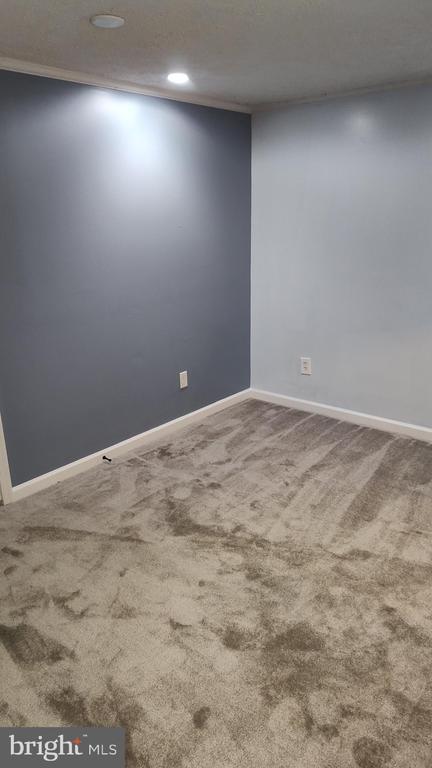 Building Photo - 442 Darby Ln