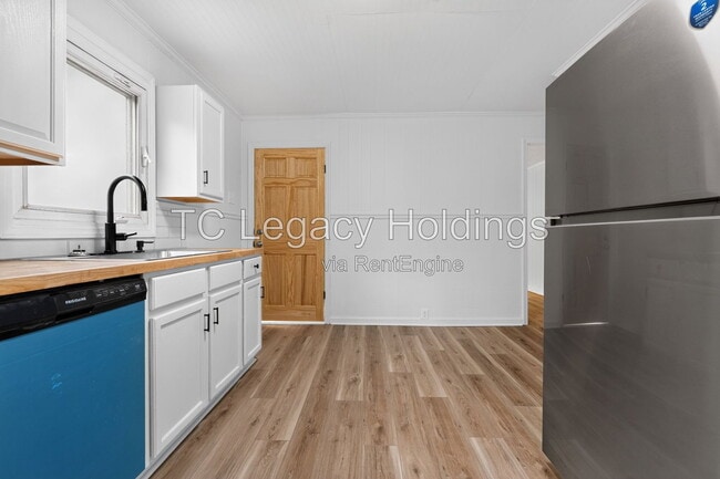 Building Photo - 1610 N 18th St
