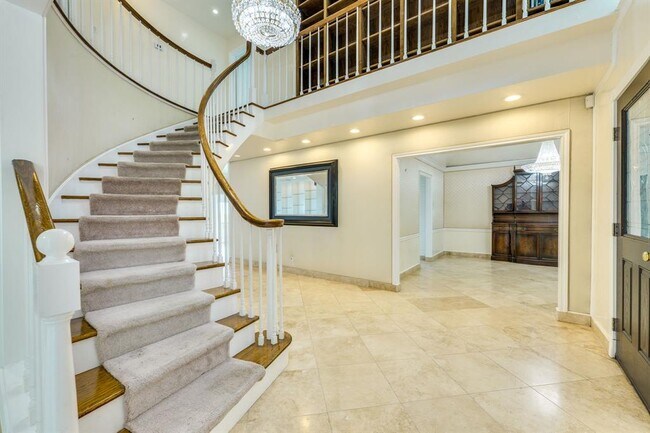 Building Photo - 6800 Falcata Cove