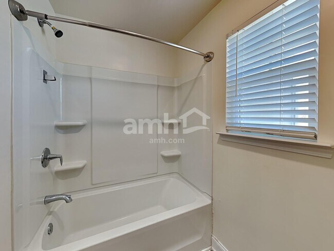 Building Photo - 1425 Arbor Pl Dr