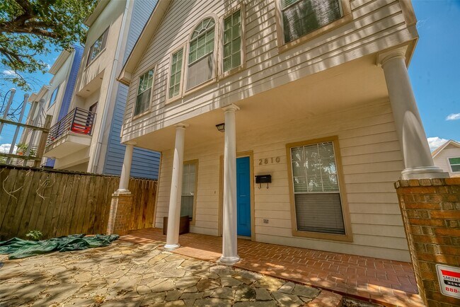 Building Photo - 2810 Austin St
