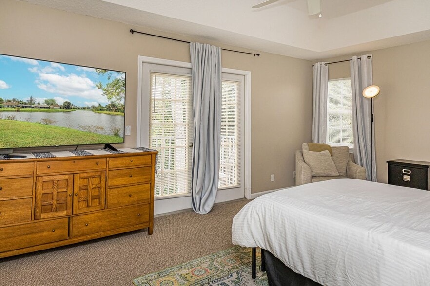 Building Photo - 1651 Hawthorne Pl