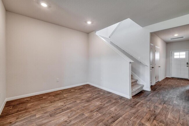 Building Photo - 113 Finley Rae Dr