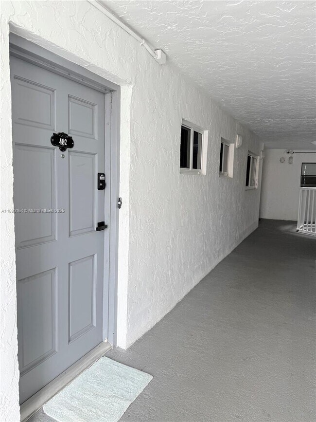 Building Photo - 4000 NE 170th St