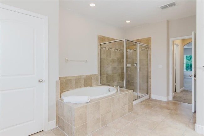 Building Photo - 1389 Heritage Landings Dr
