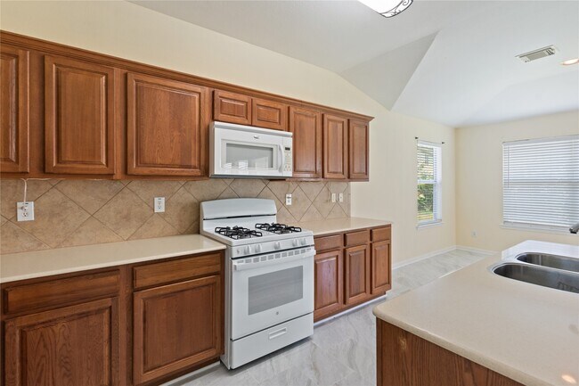 Building Photo - 7710 Sapulpa Ln