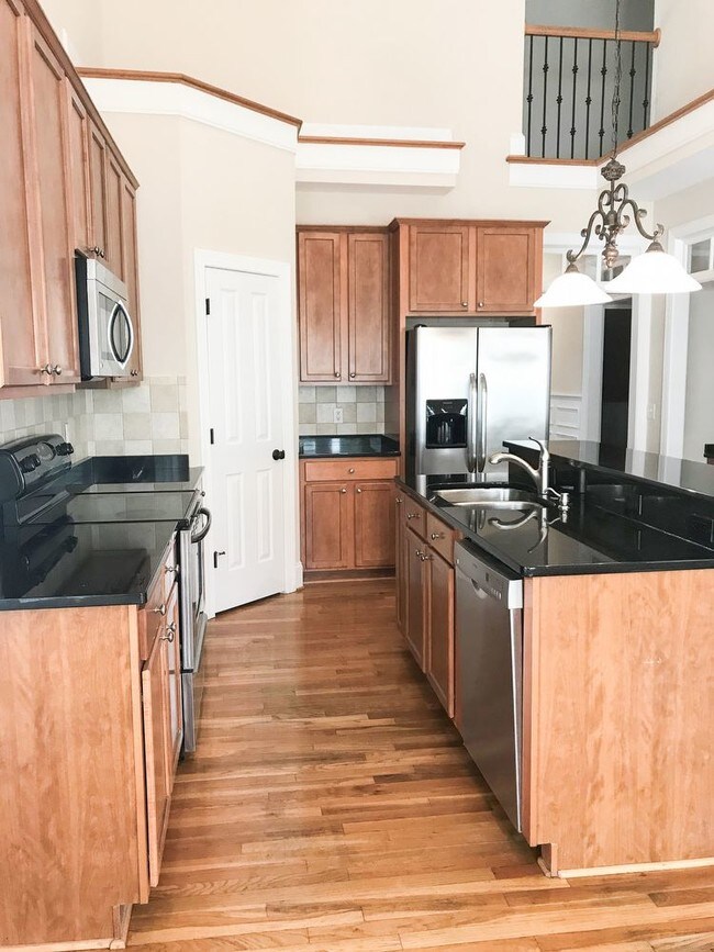 Building Photo - HEADWATER COVE