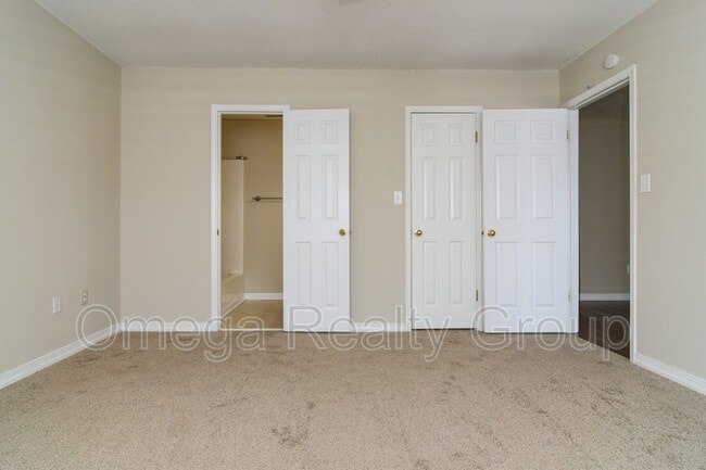 Building Photo - 8048 River Bend Rd