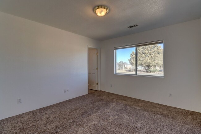 Building Photo - Home for Rent in Prescott Valley.