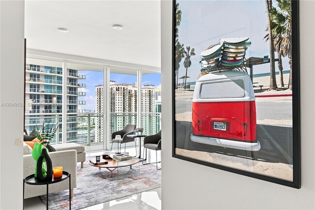 Building Photo - 1080 Brickell Ave