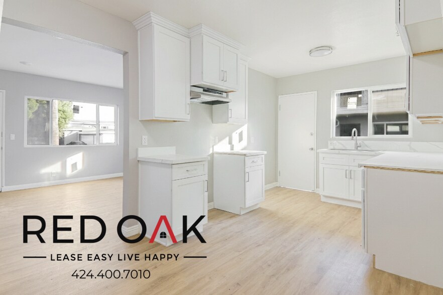 Building Photo - 8011 S Western Ave