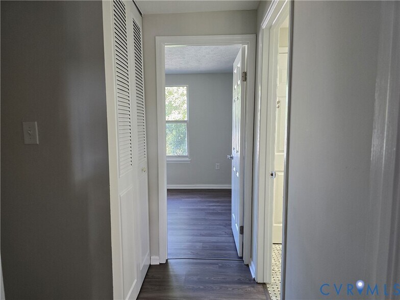 Building Photo - 4960 Finnegan Ct