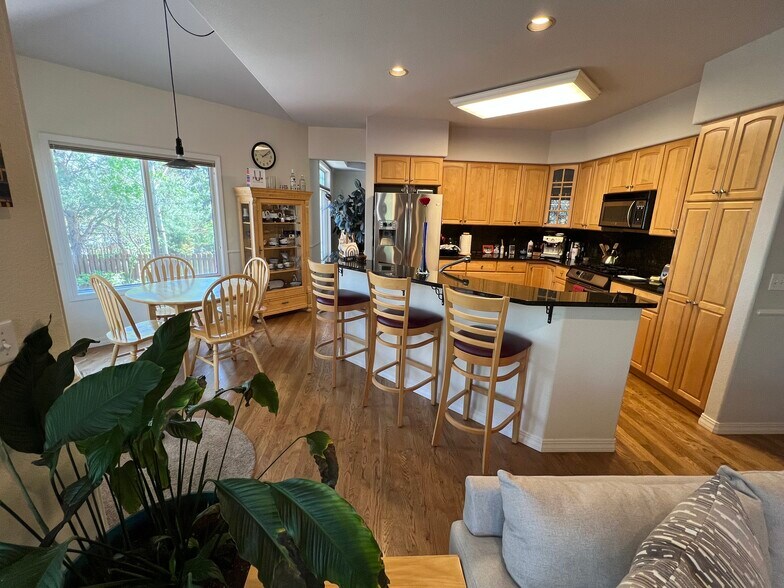 Kitchen and Breakfast Nook - 4150 S Hampton Cir
