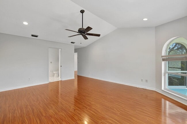 Building Photo - 163 Pepper Ln