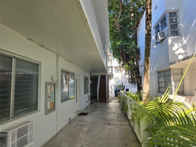 Building Photo - 835 Meridian Ave