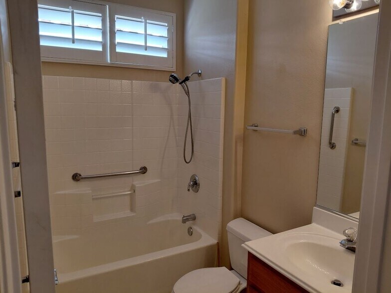 Building Photo - 78244 Brookhaven Ln
