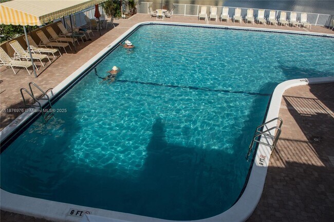 Building Photo - 1833 S Ocean Dr