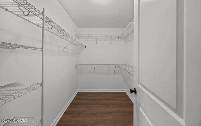Building Photo - 821 Jade Ln