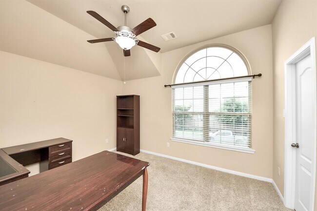 Building Photo - 28523 Pleasant Forest Dr