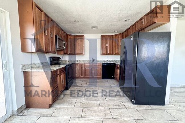 Building Photo - 3Bed/2Bath House 35th Ave/Bethany! NO CREDIT CHECK - RV GATE, NO HOA!