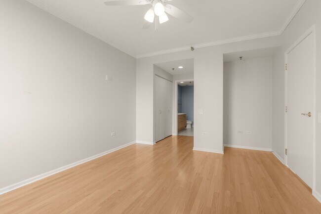 Building Photo - 1515 S Prairie Ave
