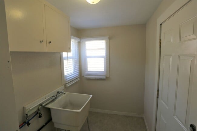 Building Photo - 575 E Street