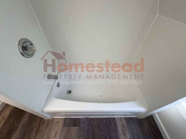 Building Photo - 3 BEDROOM HOME IN MARCUS HOOK