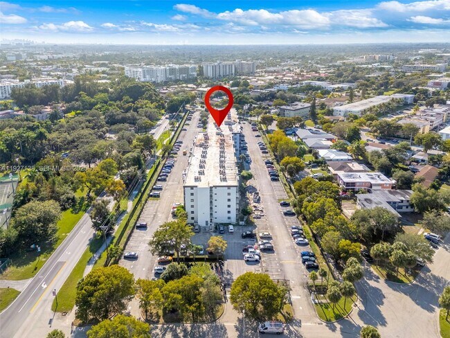 Building Photo - 16851 NE 23rd Ave