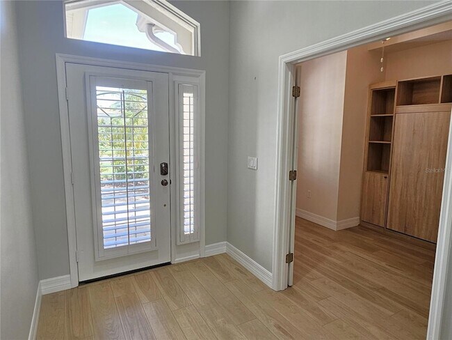 Building Photo - 330 Rio Terra