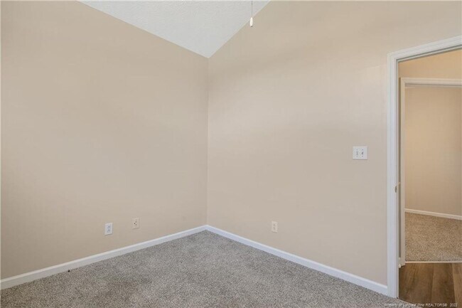 Building Photo - 1535 Dixon Dr