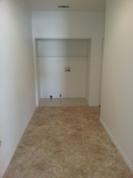 Building Photo - 28160 Landau Blvd