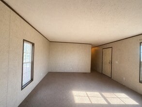 Building Photo - 1236 N Oaklane Rd