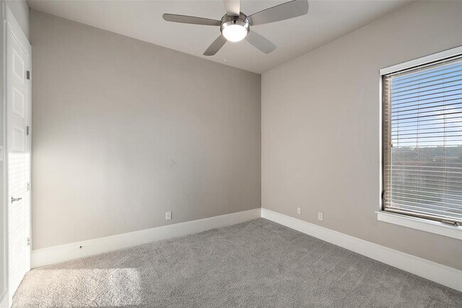 Building Photo - 905 Madison Fork Dr