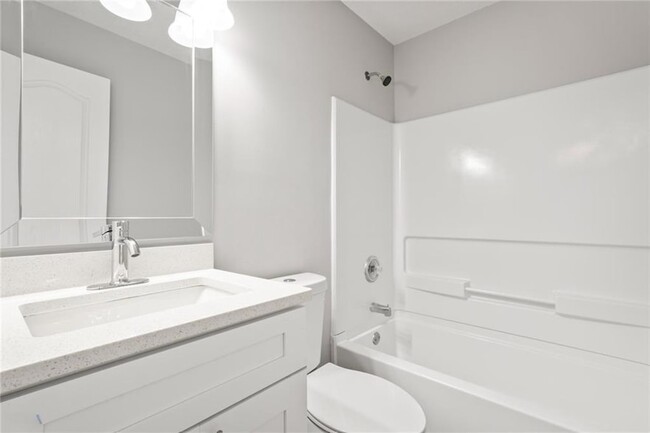 Building Photo - 298 Fallview Dr