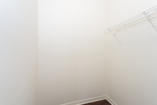 Building Photo - 18003 Misty Blue Ln
