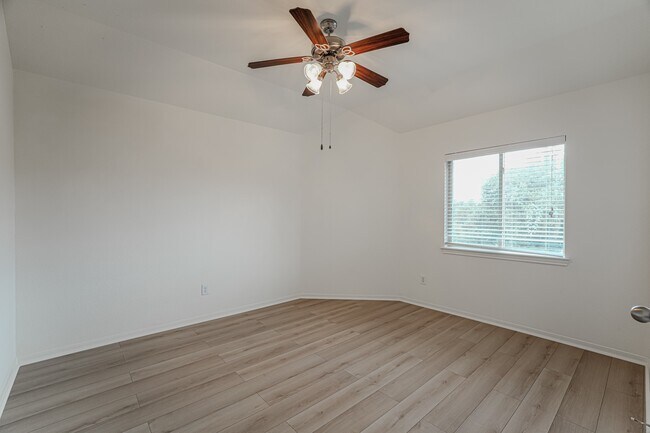 Building Photo - 25507 Marmite Dr
