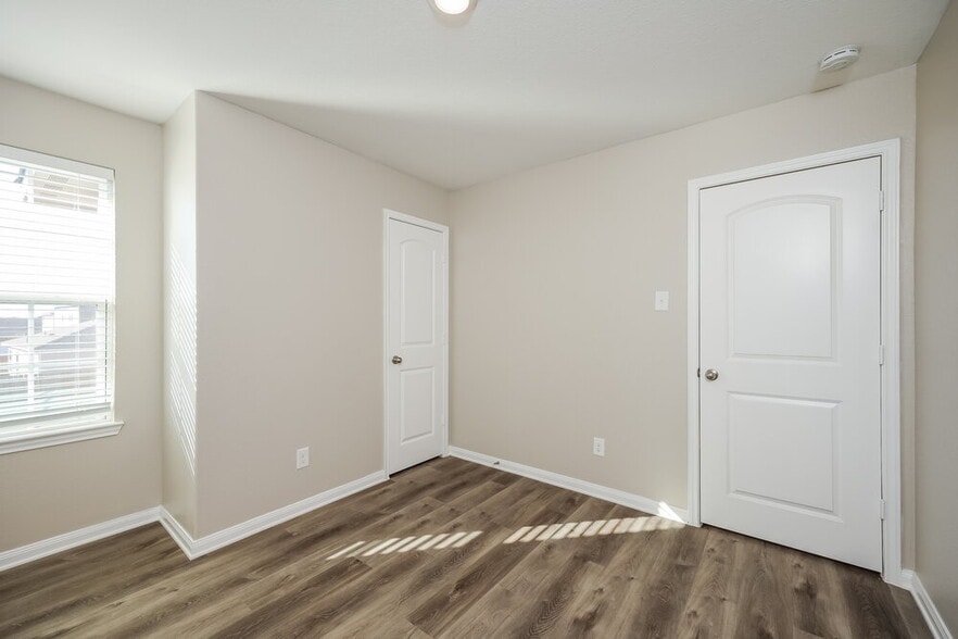 Building Photo - 11711 Viney Pass