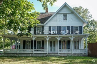 Building Photo - Dream home in Altamont