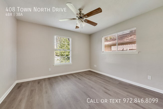 Building Photo - 408 Town N Dr