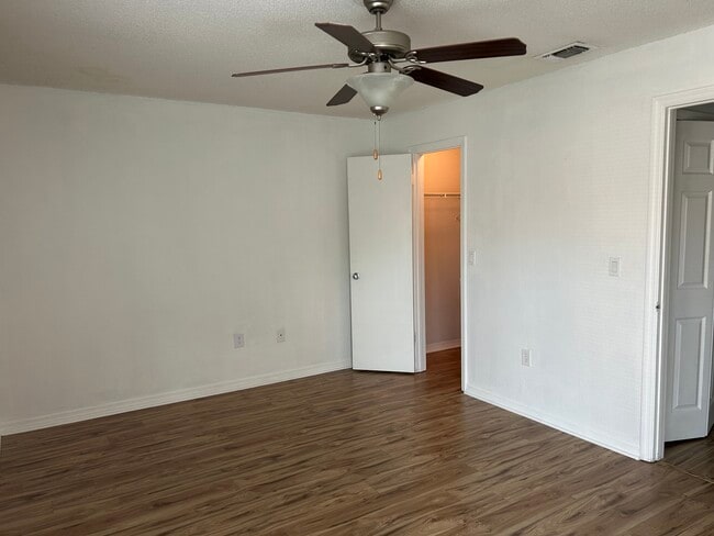 Building Photo - 628 Trinidad Ct