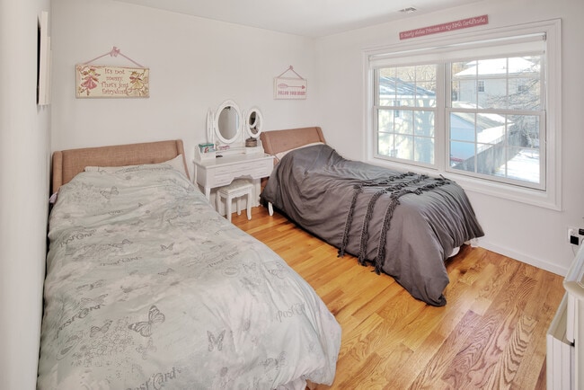 Building Photo - 288 County Rd