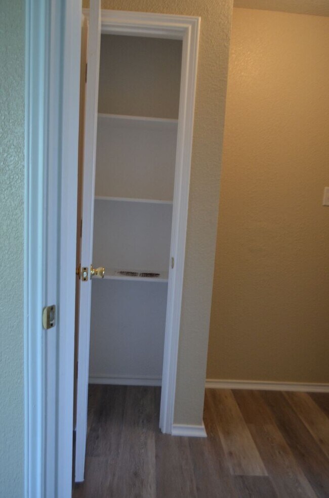 Building Photo - 4504 Mattie Dr