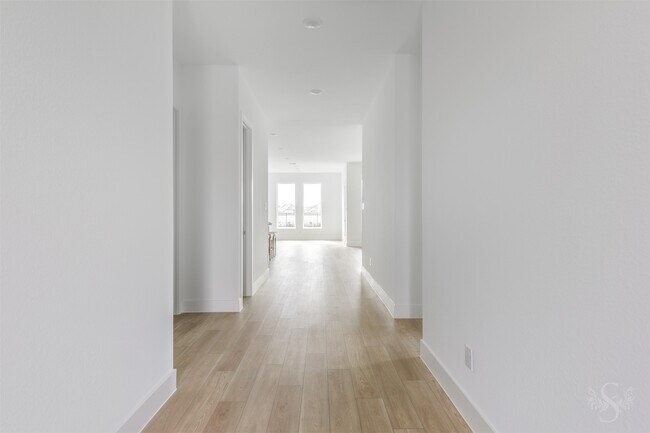 Building Photo - 31607 Brown Fern Dr