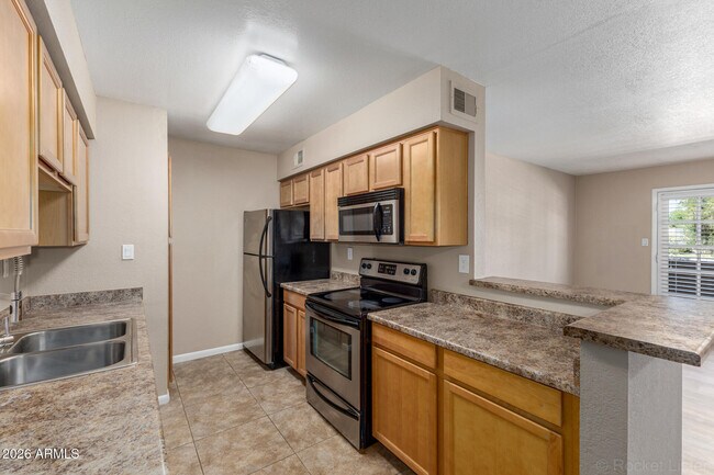 Building Photo - 5995 N 78th St