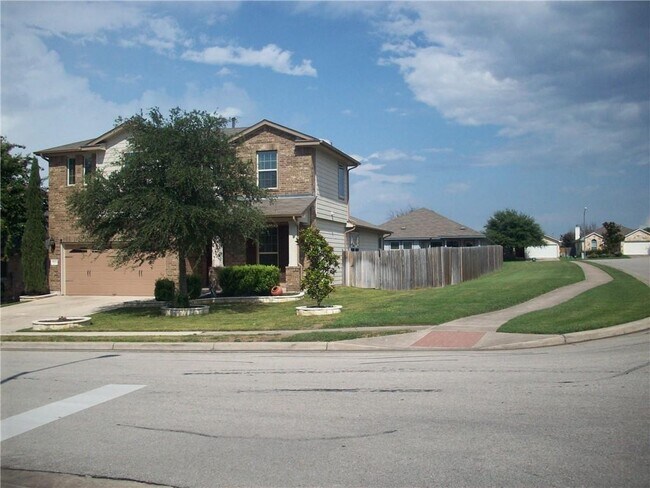 Building Photo - 1002 Beacon Cove