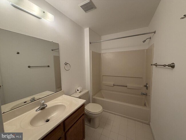 Building Photo - 278 Yorktown Ct