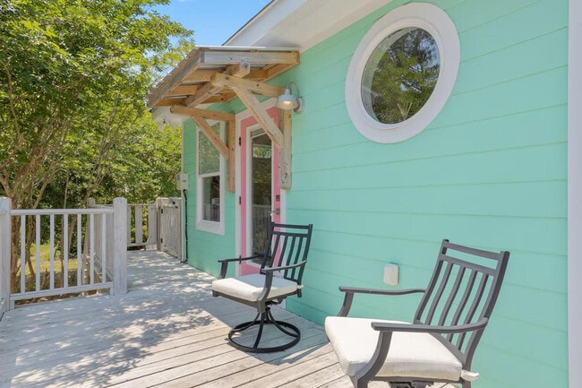 Building Photo - 111 Eleanor Ave