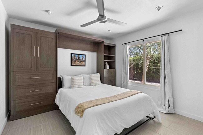 Building Photo - Luxury Oasis with Pool in Palm Springs (Monthly Only - No Long Term)