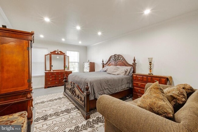 Building Photo - 34 Birmingham Dr