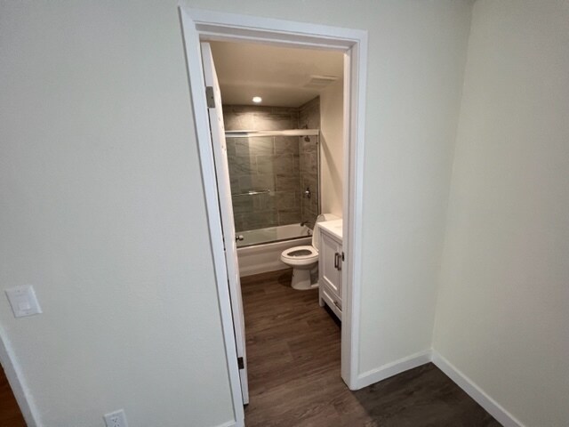 Building Photo - 14607 Gilmore St